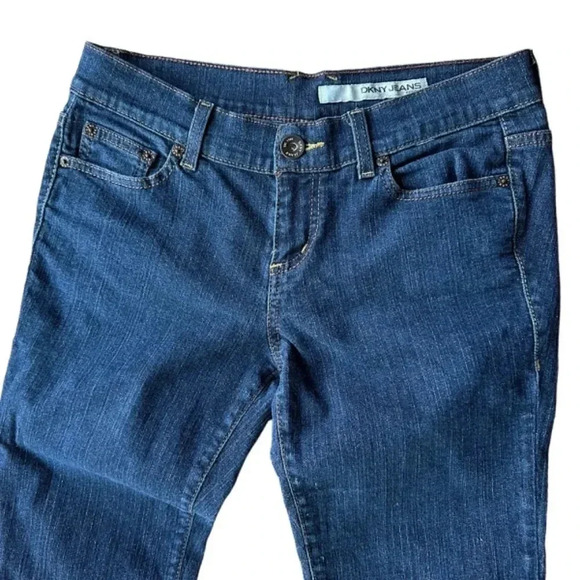 DKNY | LUDLOW DARK WASH DENIM JEANS | SIZE: 6 REGULAR - Picture 2 of 7